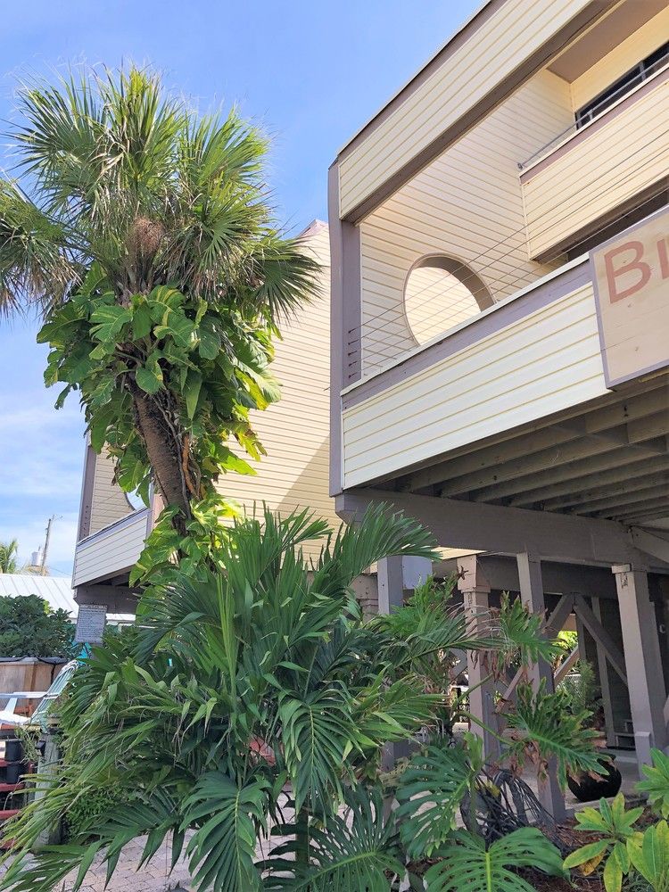 The Bird's Nest Vacation Rentals: 403 Gulf Dr S, Bradenton Beach, FL 34217